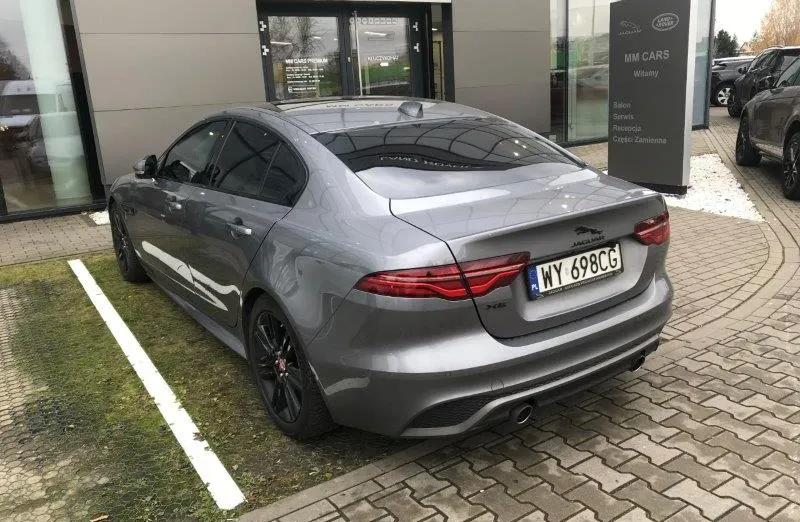 JAGUAR XE XE 2.0 P250 R-Dynamic SE aut