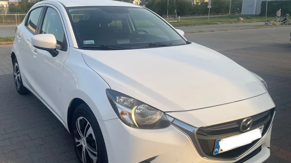 MAZDA 2 -