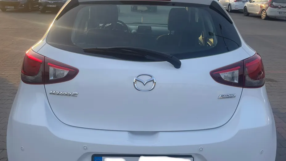 MAZDA 2 -