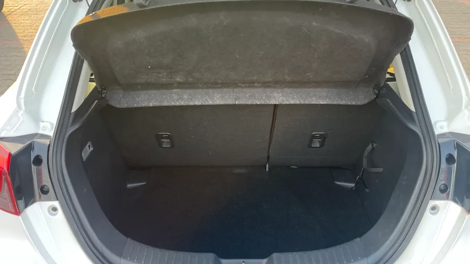 MAZDA 2 -