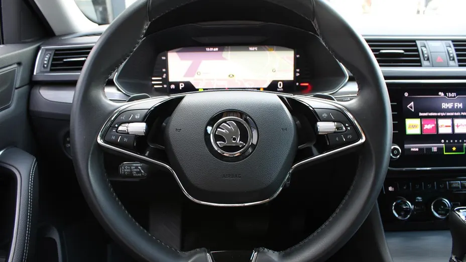 SKODA Superb Superb 2.0 TDI SCR Style DSG