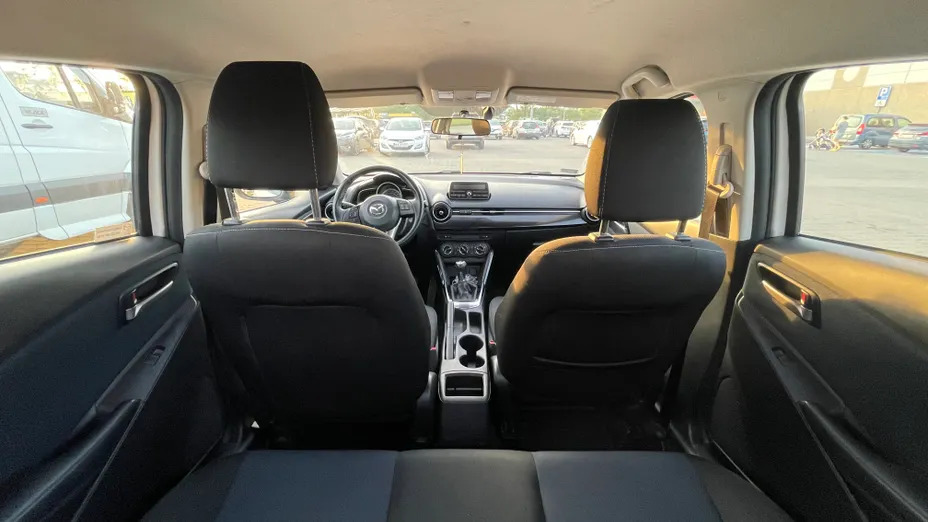 MAZDA 2 -