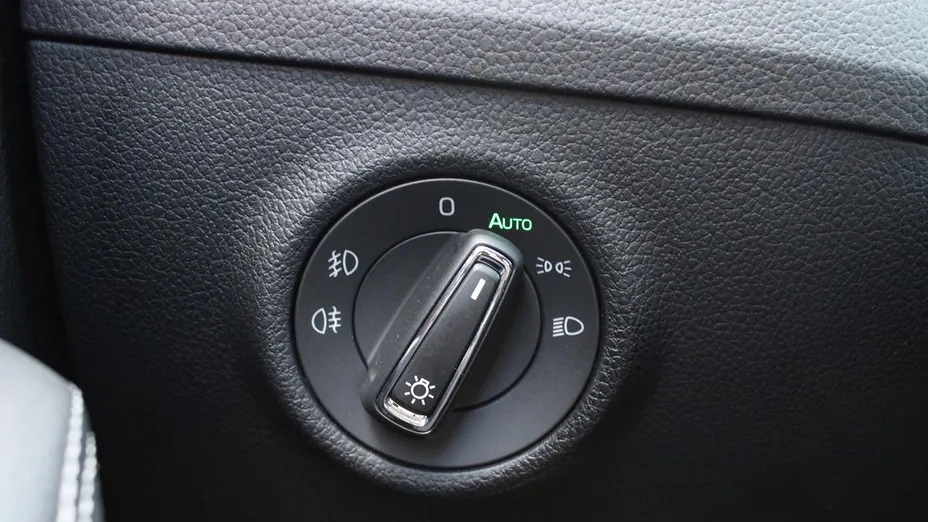 SKODA Superb Superb 2.0 TDI SCR Style DSG