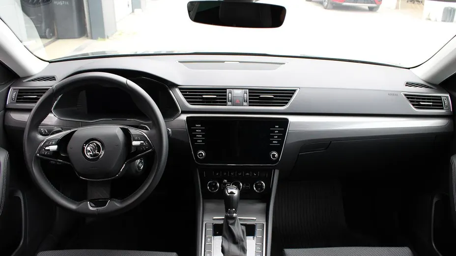 SKODA Superb Superb 2.0 TDI SCR Style DSG