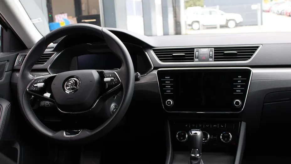 SKODA Superb Superb 2.0 TDI SCR Style DSG