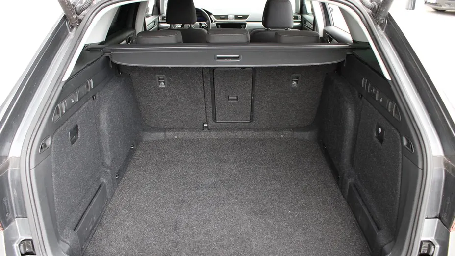 SKODA Superb Superb 2.0 TDI SCR Style DSG