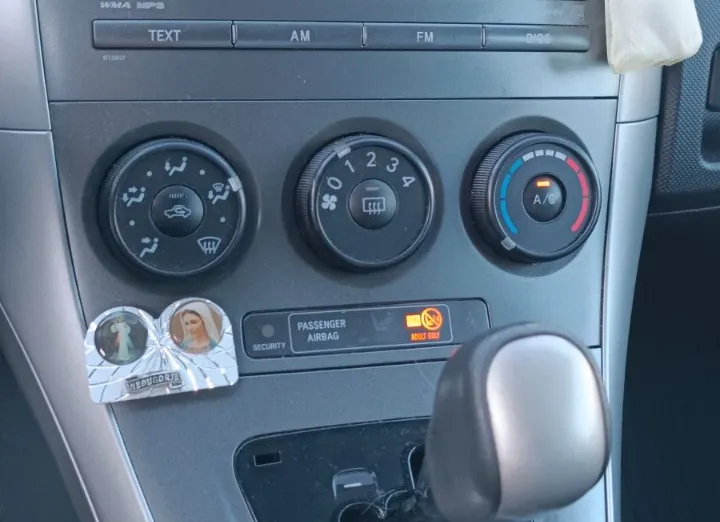 TOYOTA Auris Auris 1.6 Active