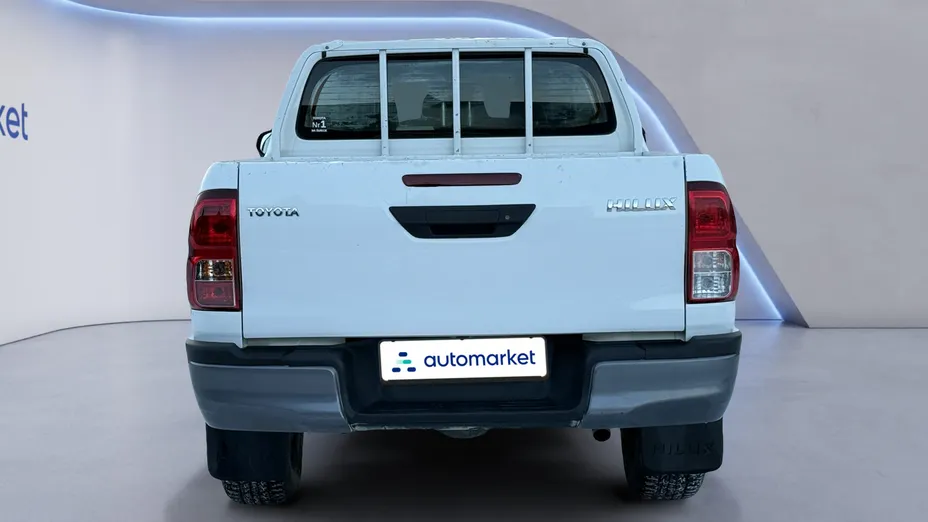 TOYOTA HiLux Hilux 2.4 D-4D Double Cab DLX 4x4