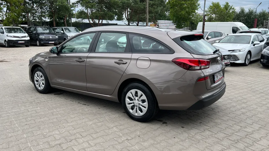 HYUNDAI i30 i30 1.5 DPI Classic +