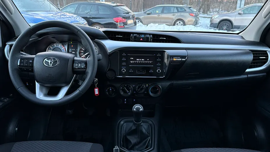 TOYOTA HiLux Hilux 2.4 D-4D Double Cab DLX 4x4