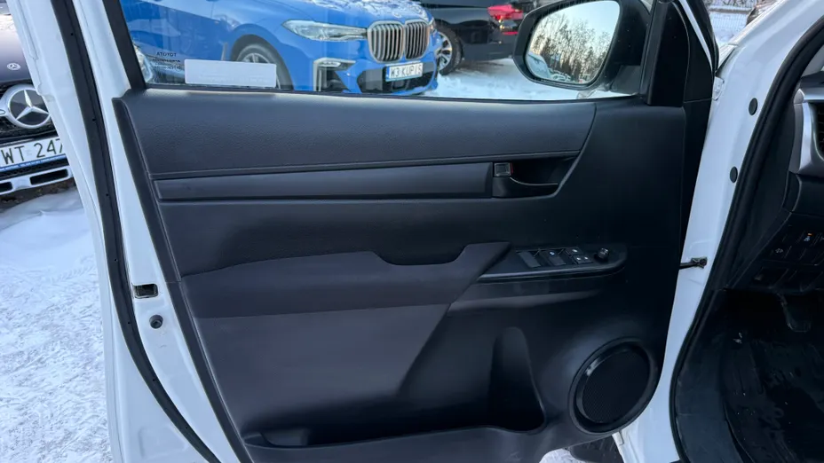 TOYOTA HiLux Hilux 2.4 D-4D Double Cab DLX 4x4