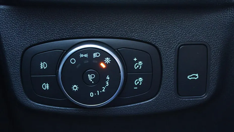 FORD Focus Focus 1.5 EcoBlue ST-Line aut