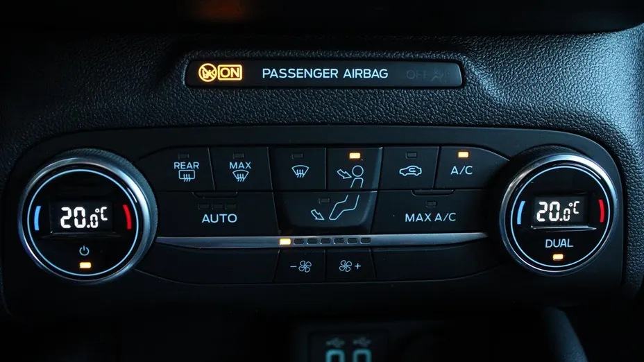 FORD Focus Focus 1.5 EcoBlue ST-Line aut