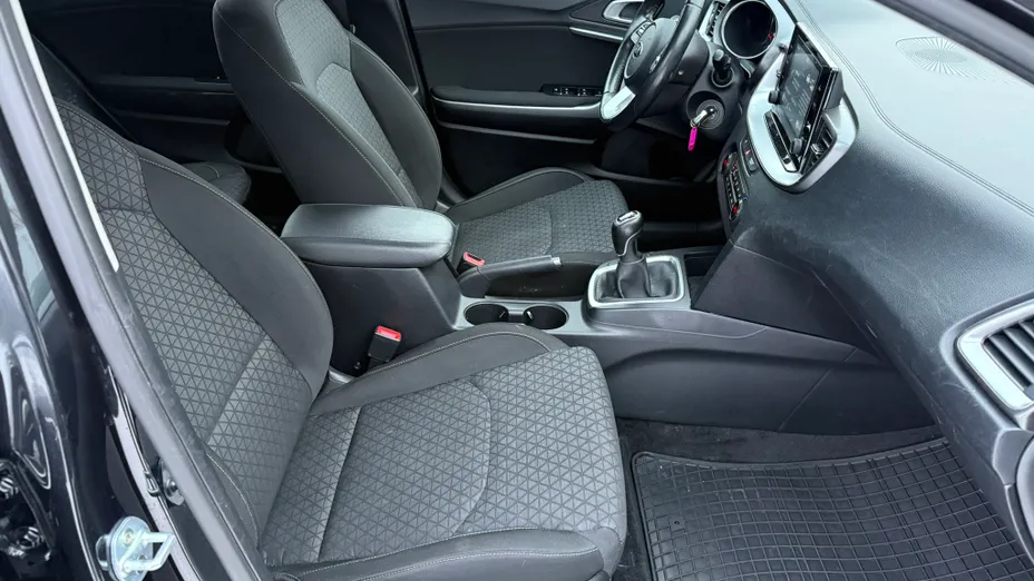 KIA Cee'd Ceed 1.6 CRDi SCR M