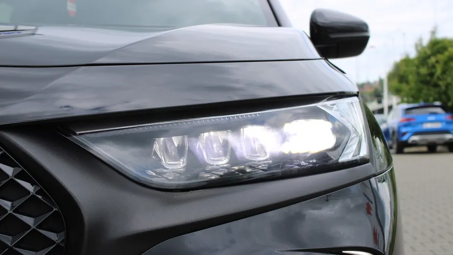 DS DS7 DS 7 1.6 E-Tense Performance Line + aut