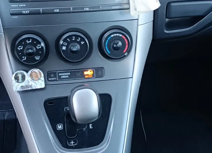 TOYOTA Auris Auris 1.6 Active