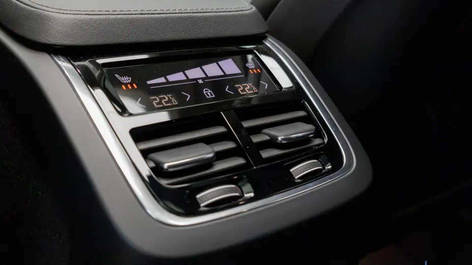 VOLVO XC90 XC90 T8 AWD Plug-In Hybrid Ultimate Bright 7os aut