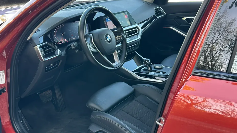 BMW Seria 3 318i Sport Line aut