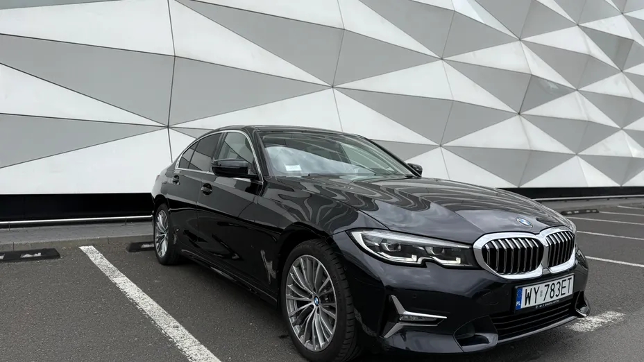 BMW Seria 3 320d xDrive Luxury Line sport-aut