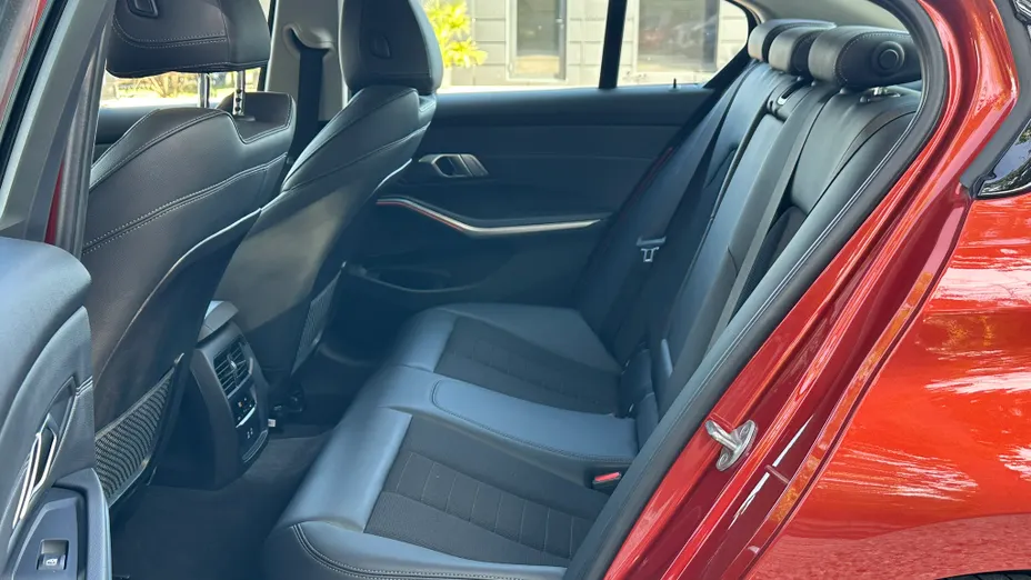 BMW Seria 3 318i Sport Line aut