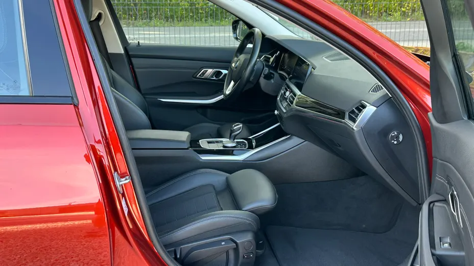 BMW Seria 3 318i Sport Line aut