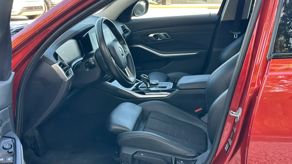 BMW Seria 3 318i Sport Line aut
