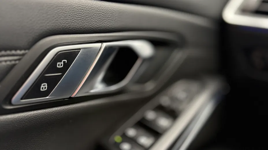 BMW Seria 3 320d xDrive Luxury Line sport-aut