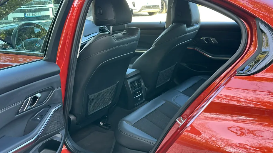 BMW Seria 3 318i Sport Line aut