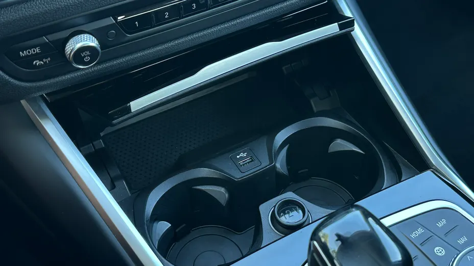 BMW Seria 3 318i Sport Line aut