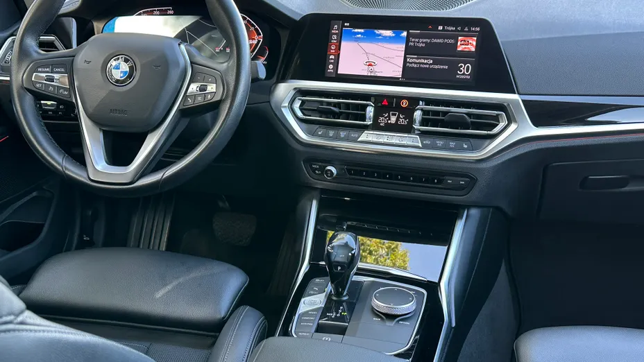 BMW Seria 3 318i Sport Line aut