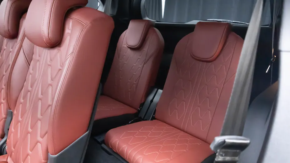 PEUGEOT 5008 5008 1.6 PureTech GT Pack S&S EAT8