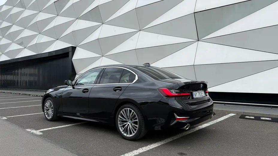 BMW Seria 3 320d xDrive Luxury Line sport-aut