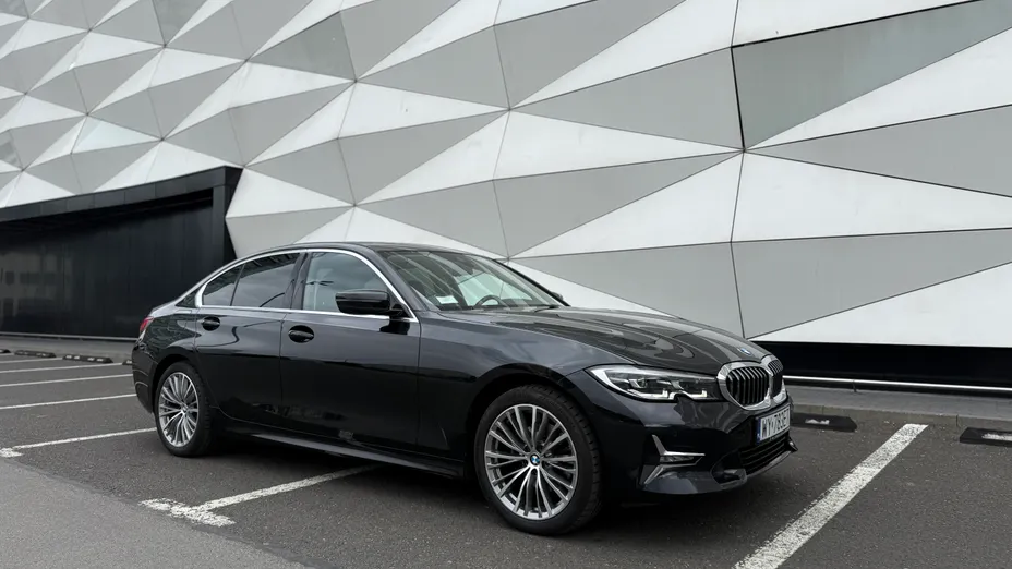 BMW Seria 3 320d xDrive Luxury Line sport-aut