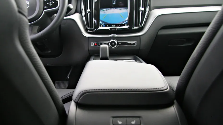 VOLVO XC60 XC60 B4 D AWD Plus Bright aut