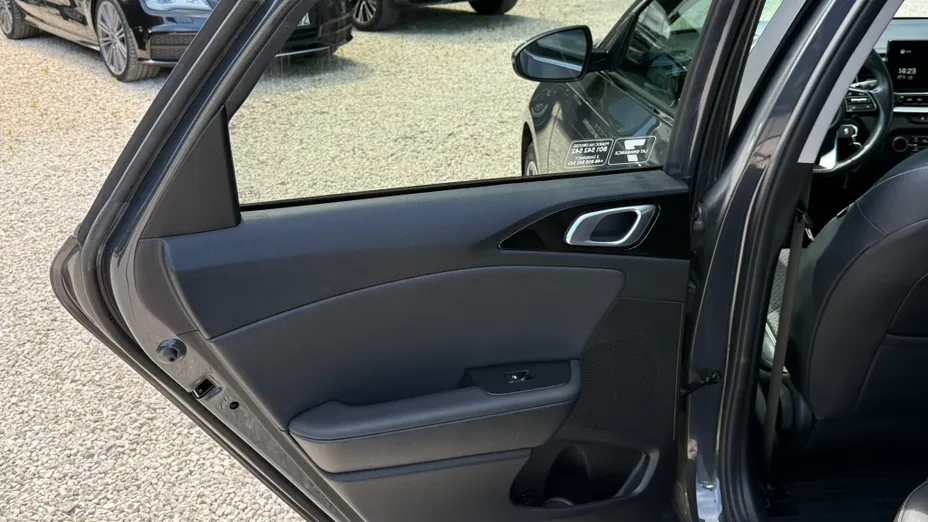 KIA Cee'd Ceed 1.6 CRDi mHEV Business Line