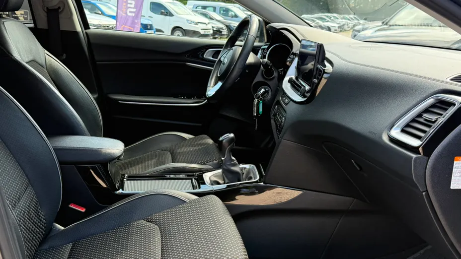 KIA Cee'd Ceed 1.6 CRDi mHEV Business Line