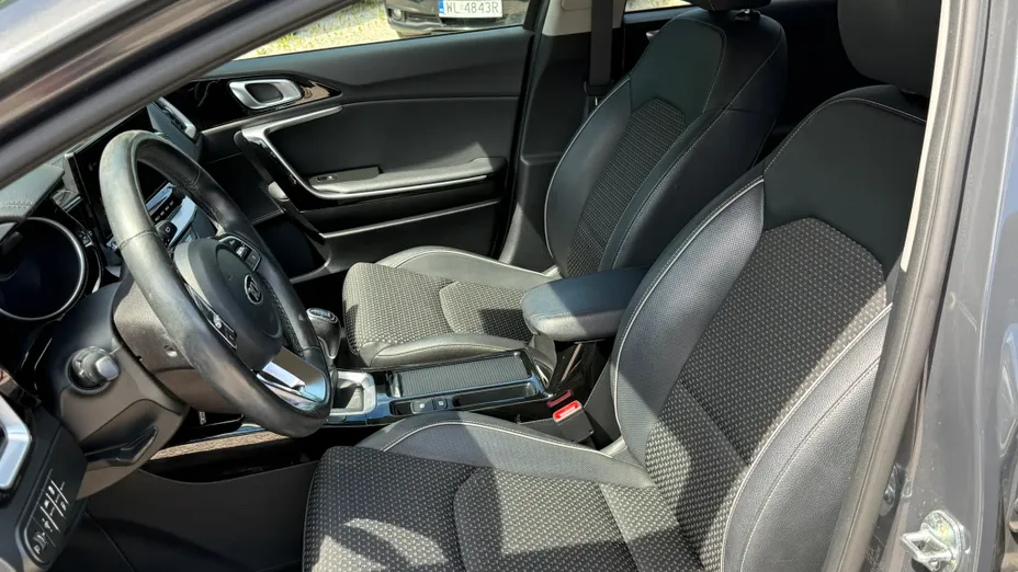 KIA Cee'd Ceed 1.6 CRDi mHEV Business Line