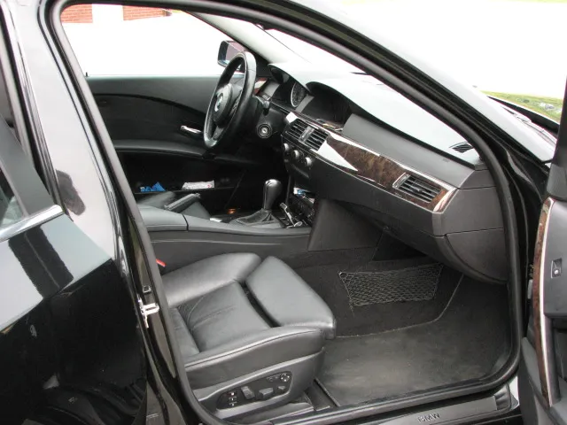 BMW Seria 5 525d aut