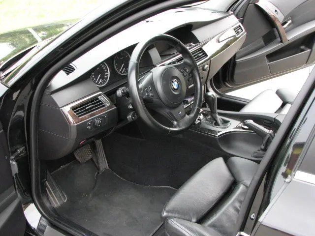 BMW Seria 5 525d aut