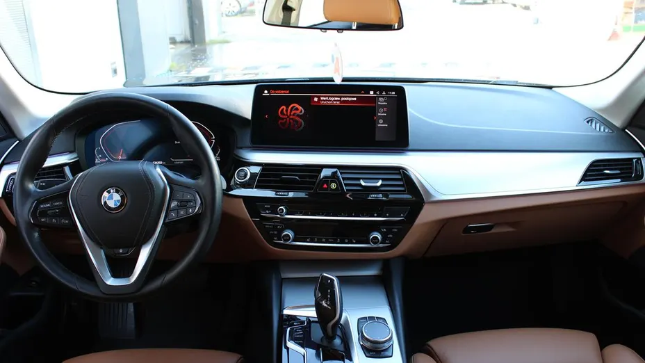 BMW Seria 5 520d xDrive Sport Line sport-aut