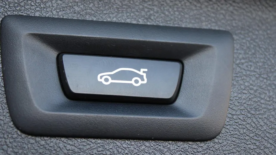 BMW Seria 5 520d xDrive Sport Line sport-aut