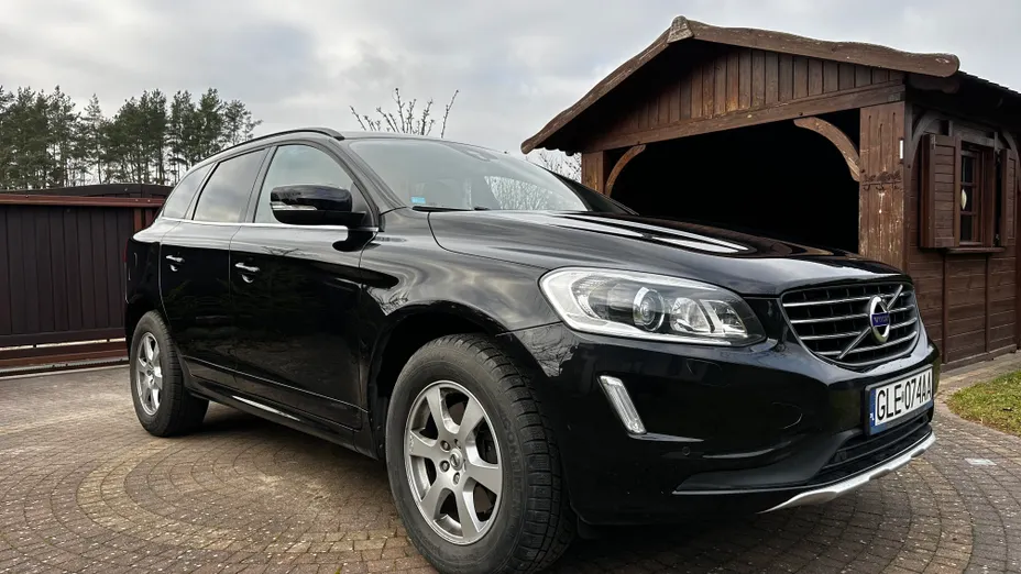 VOLVO XC60 -