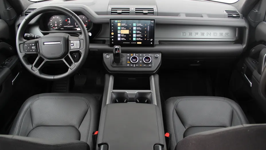 LAND ROVER Defender Defender 130 3.0 D300 mHEV X-Dynamic HSE