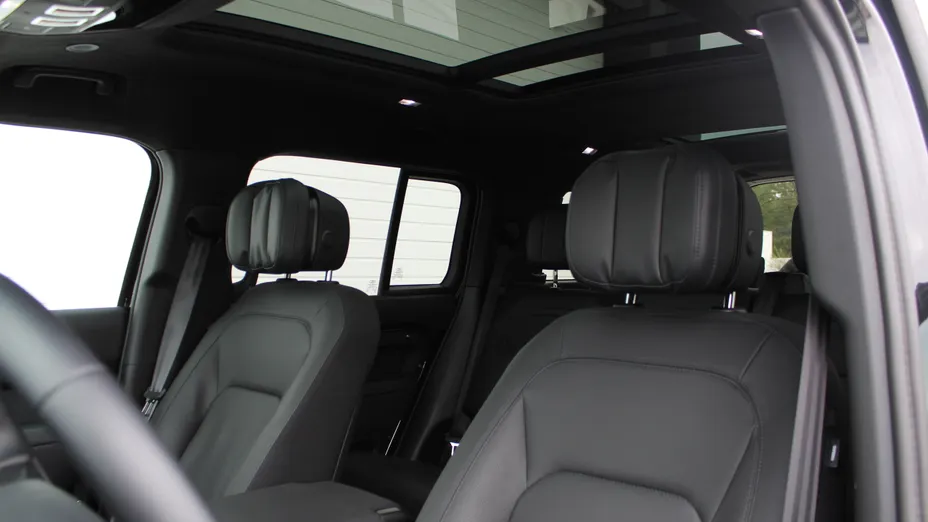 LAND ROVER Defender Defender 130 3.0 D300 mHEV X-Dynamic HSE