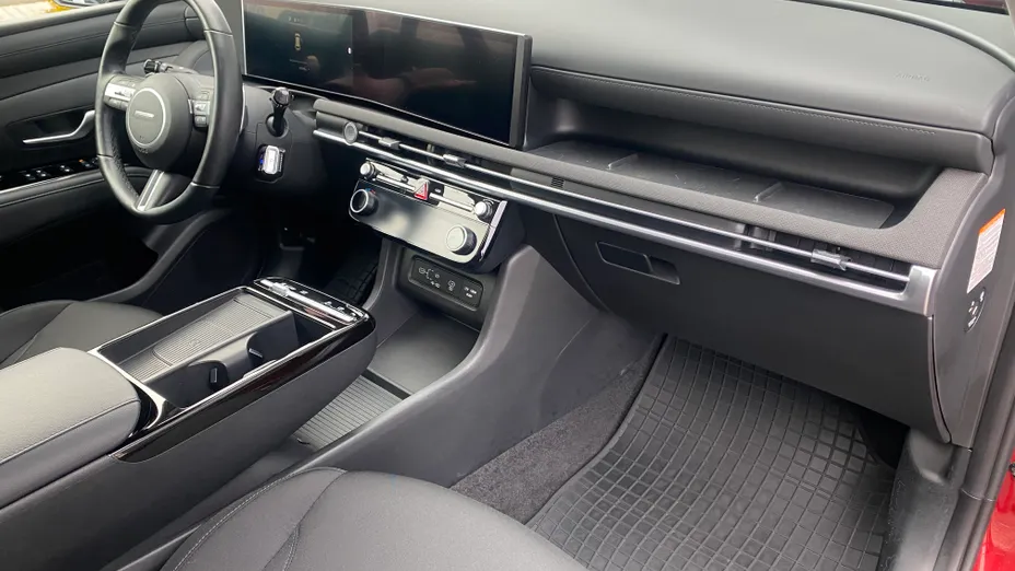 HYUNDAI Tucson Tucson 1.6 T-GDi HEV Smart 2WD aut