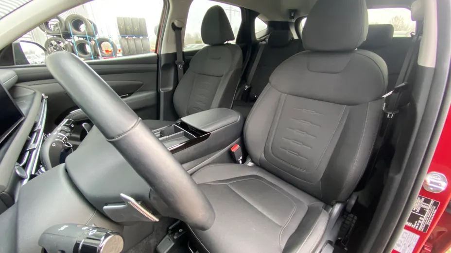 HYUNDAI Tucson Tucson 1.6 T-GDi HEV Smart 2WD aut