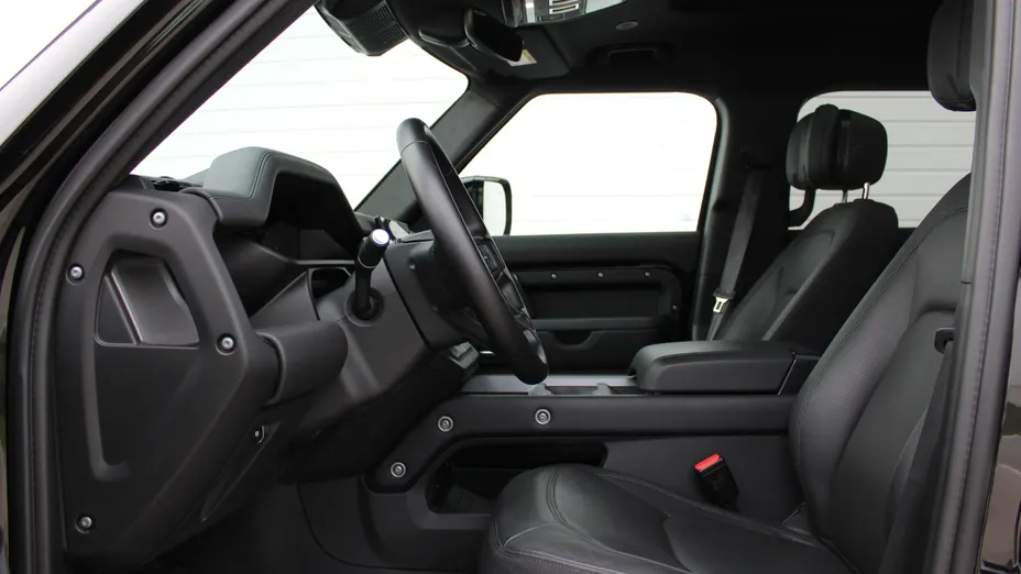 LAND ROVER Defender Defender 110 3.0 D300 mHEV X-Dynamic HSE