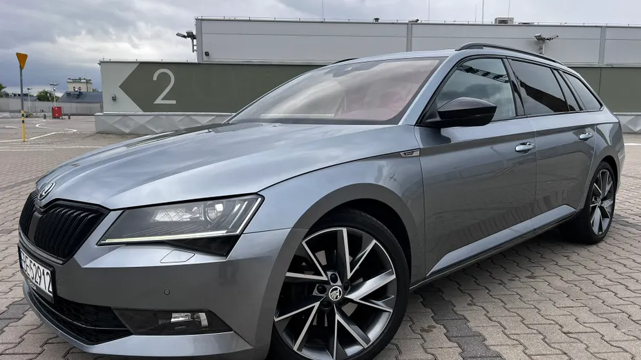 SKODA Superb Superb 2.0 TDI Sportline DSG