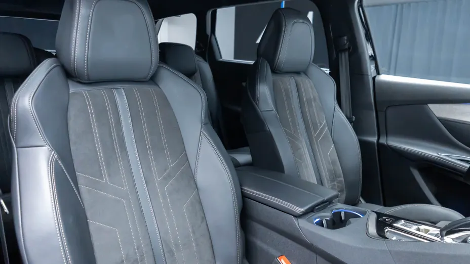 PEUGEOT 5008 5008 2.0 BlueHDi GT Pack S&S EAT8