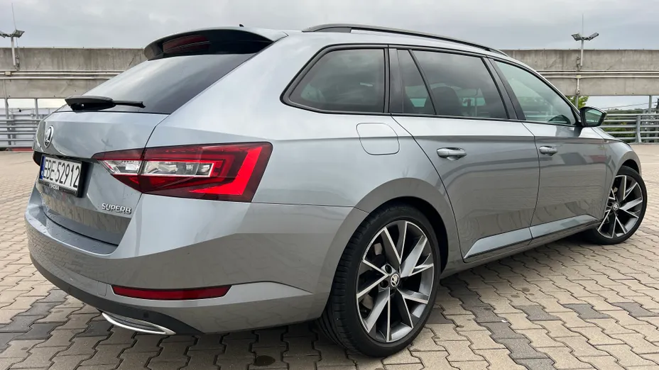 SKODA Superb Superb 2.0 TDI Sportline DSG
